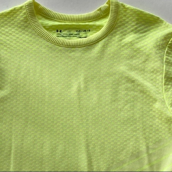 Boys Under Armour Short Sleeve Tee in Neon Yellow - Picture 4 of 6